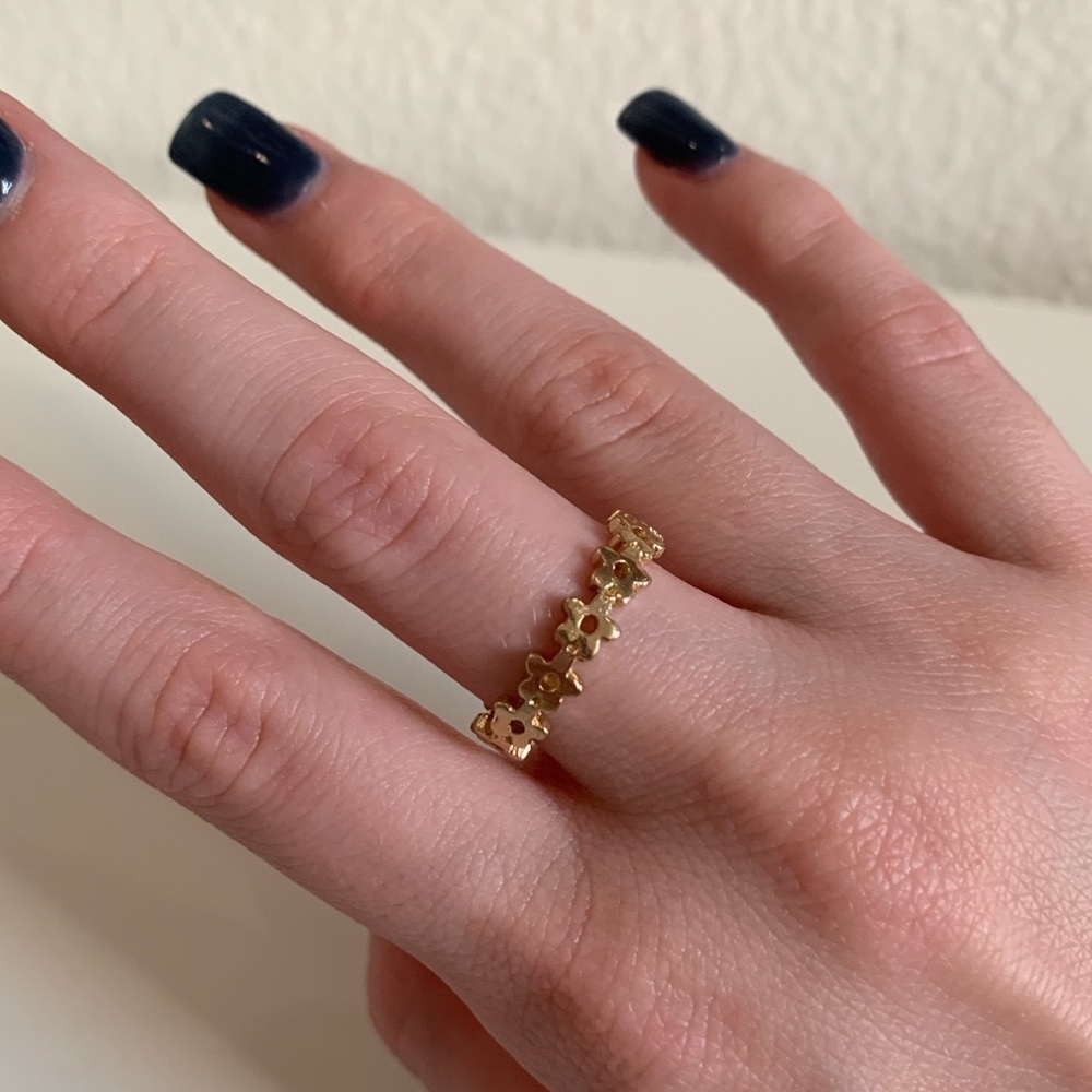 ring - Picture 3 of 3
